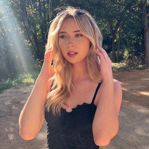 Meet your Posher, Kara